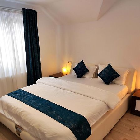 Regal Guest House Сигету-Мармацией Экстерьер фото
