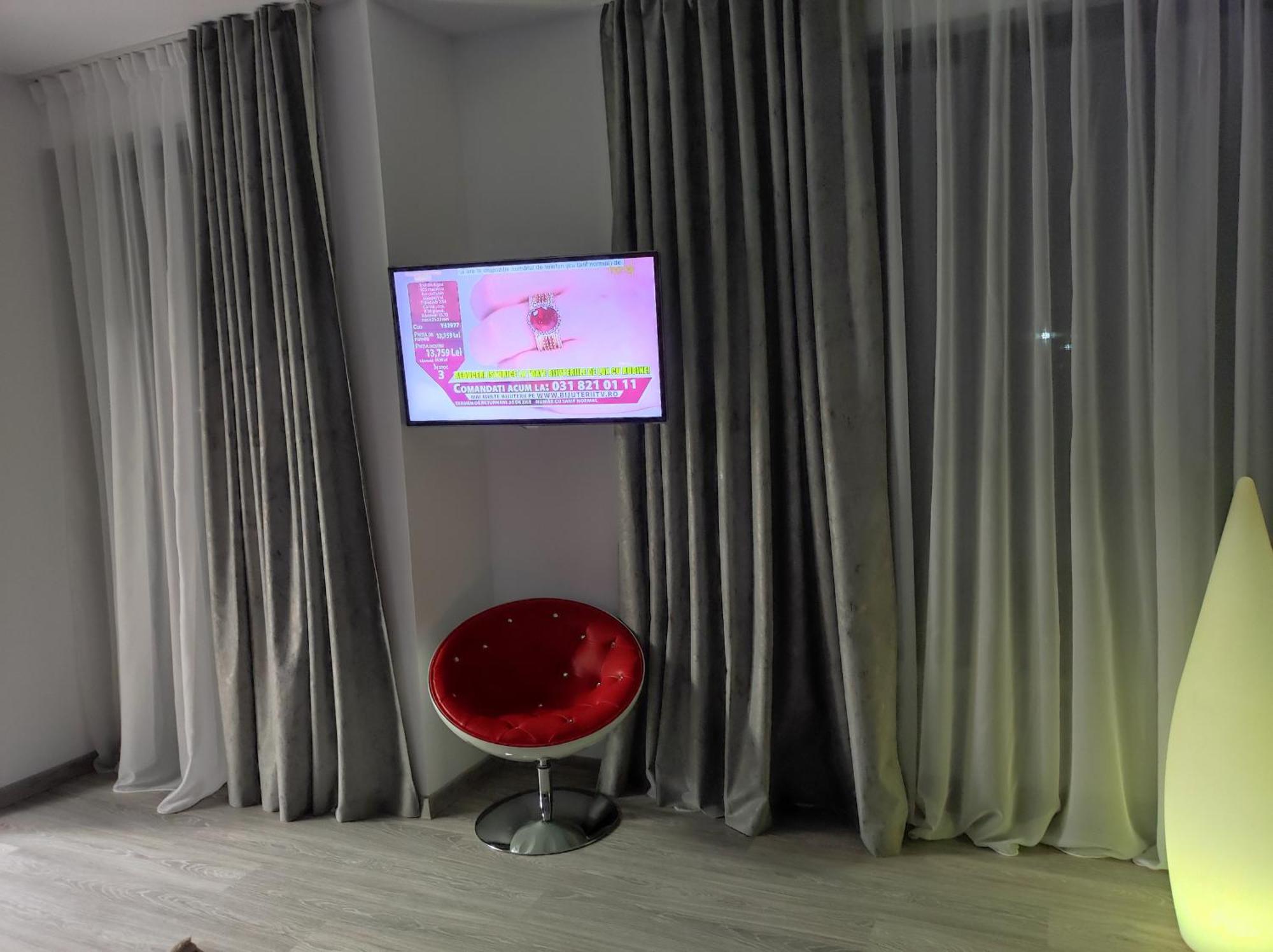 Regal Guest House Сигету-Мармацией Экстерьер фото